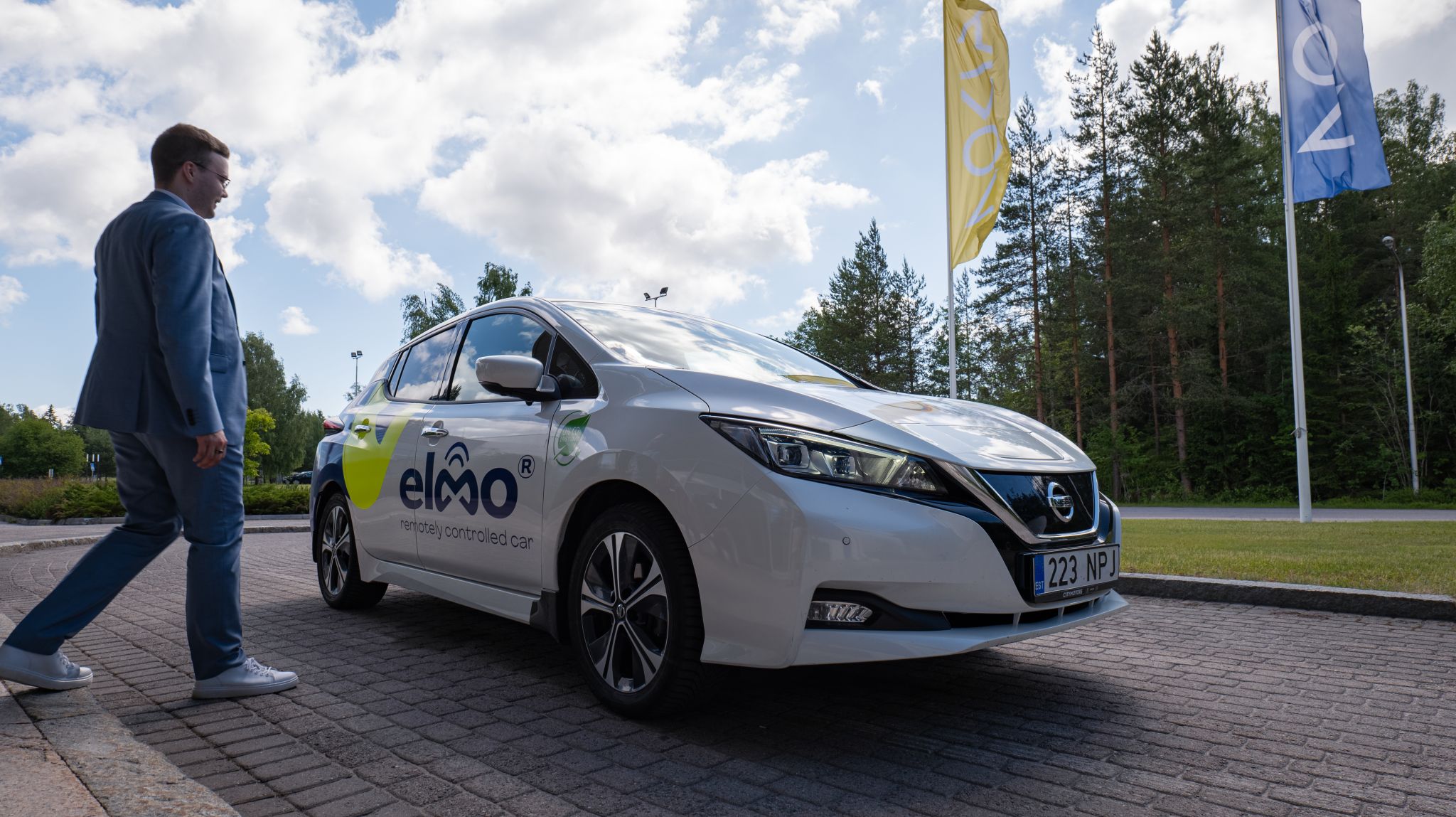 Post related media content