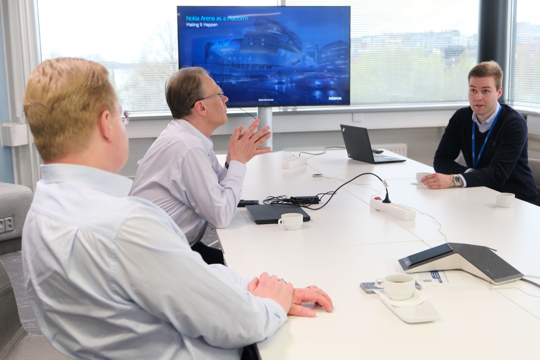 Post related media content