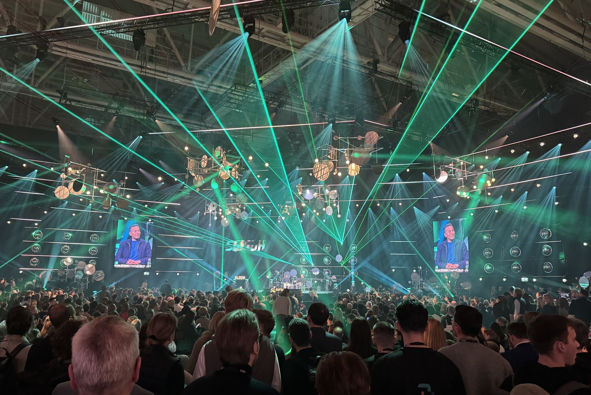 Post related media content